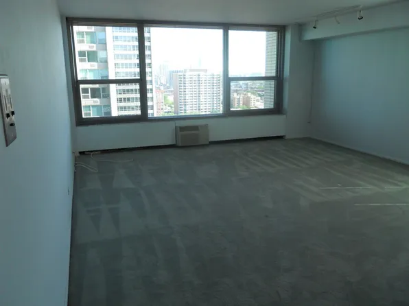 3600 N Lake Shore Dr, Chicago, IL