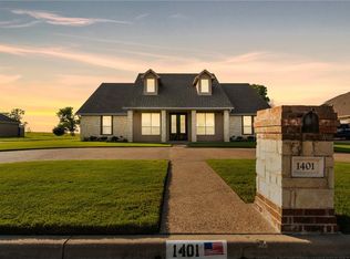 1401 Valhalla Park Dr, Waco, TX 76706