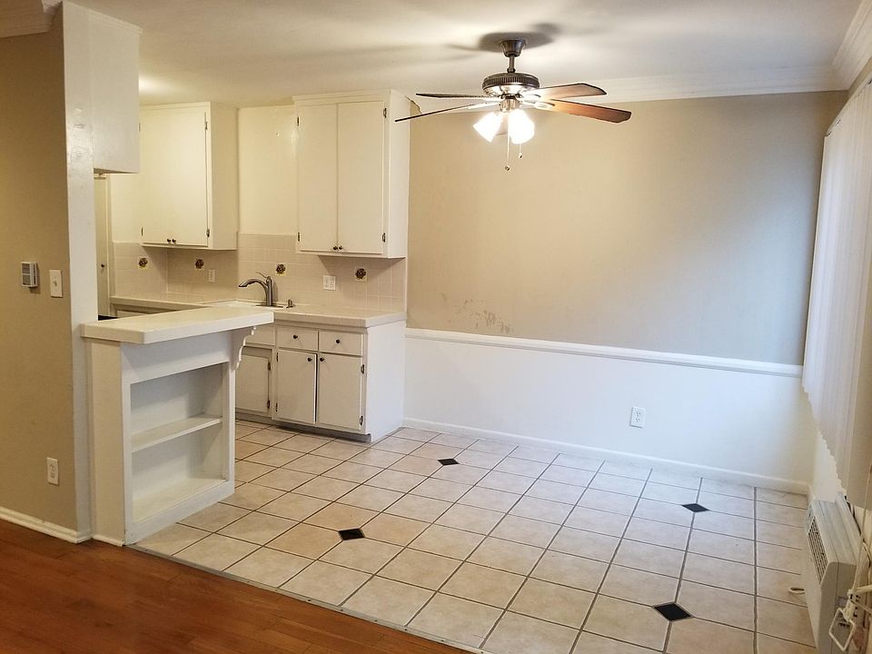 2nd image of 1326 N Citrus Ave APT 03