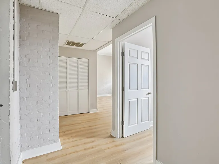Peabody Apartments — Photo 10