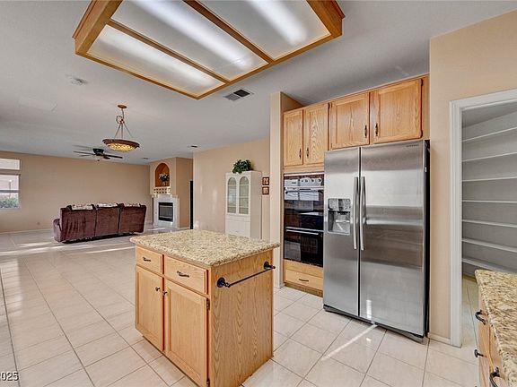 5th image of 2636 Ontario Dr