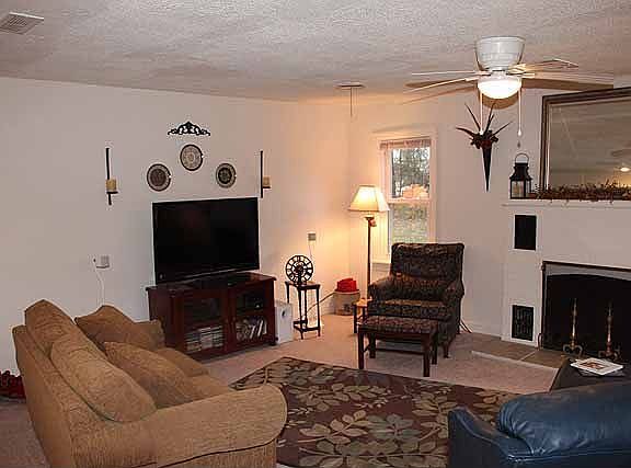 5th image of 20931 W Rand Ct