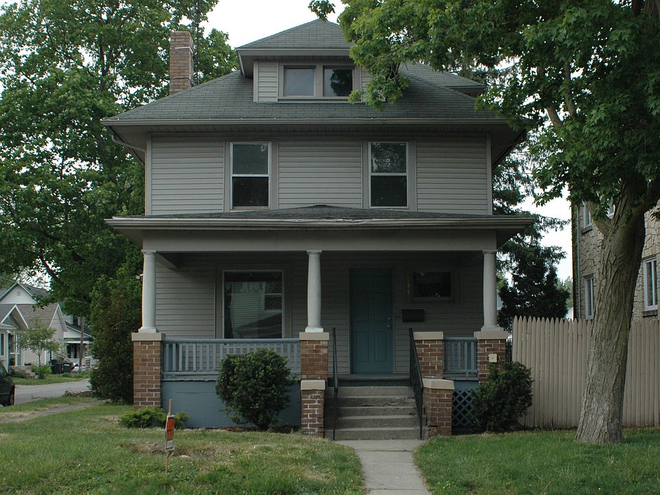 1st image of 411 E Jefferson St