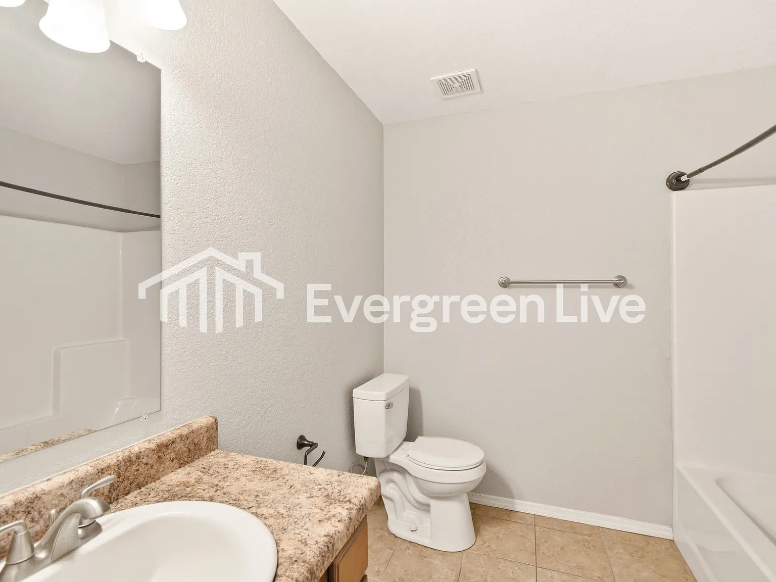 4 bed, 2.0 bath, 1684 sqft, $1,995 — Photo 2