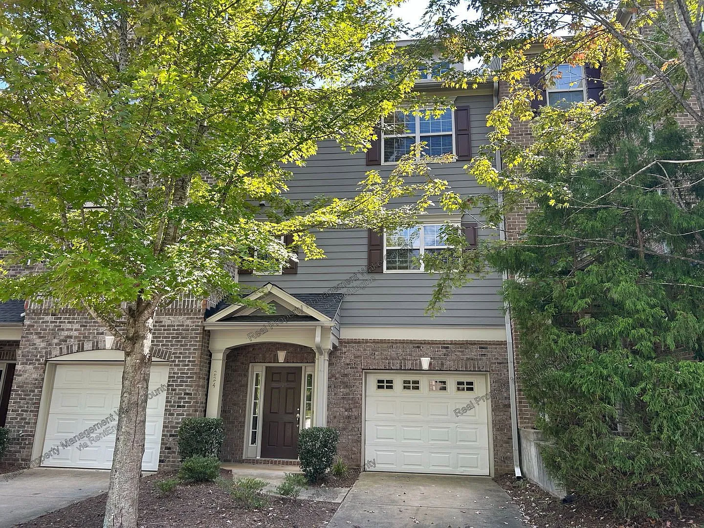 4 bed, 3.5 bath, 2004 sqft, $2,195 — Photo 1
