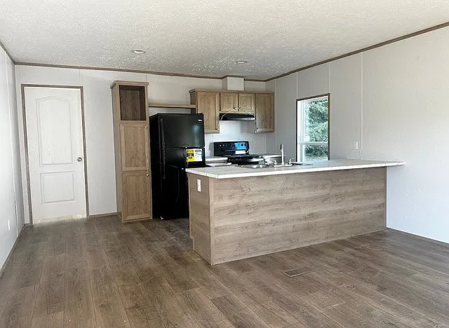 542 Canterbury Court - 1 — Photo 2
