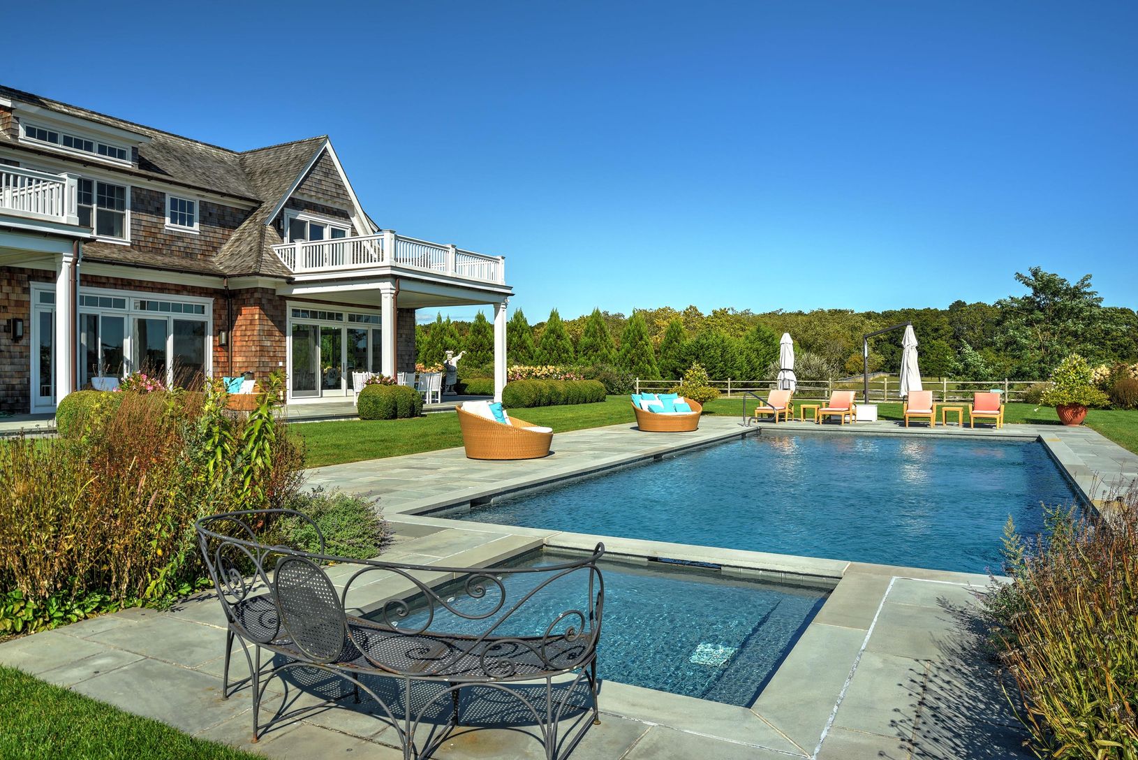  gunite pool
