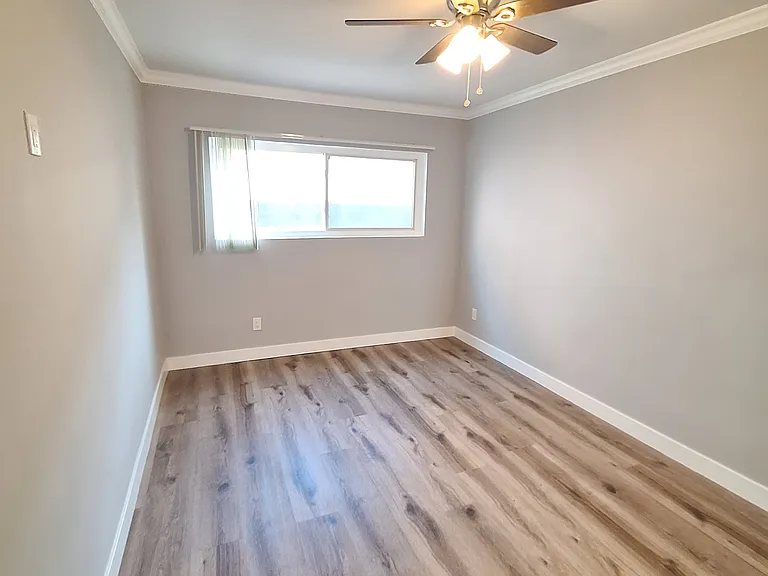 13961 Oxnard — Photo 13