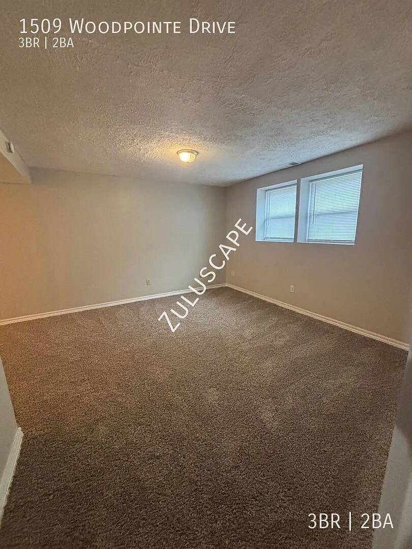 1509 Woodpointe / 3 bed 2 bathroom Tri-level home in Wayne Township — Photo 3