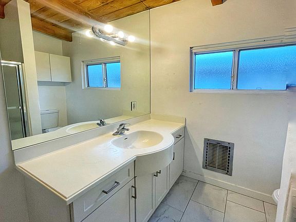 5th image of 1250 Stanford St #3