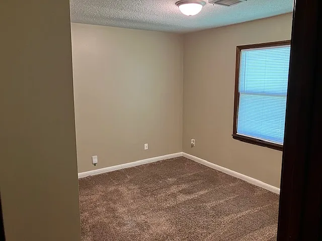 325 Maiden Ln — Photo 3