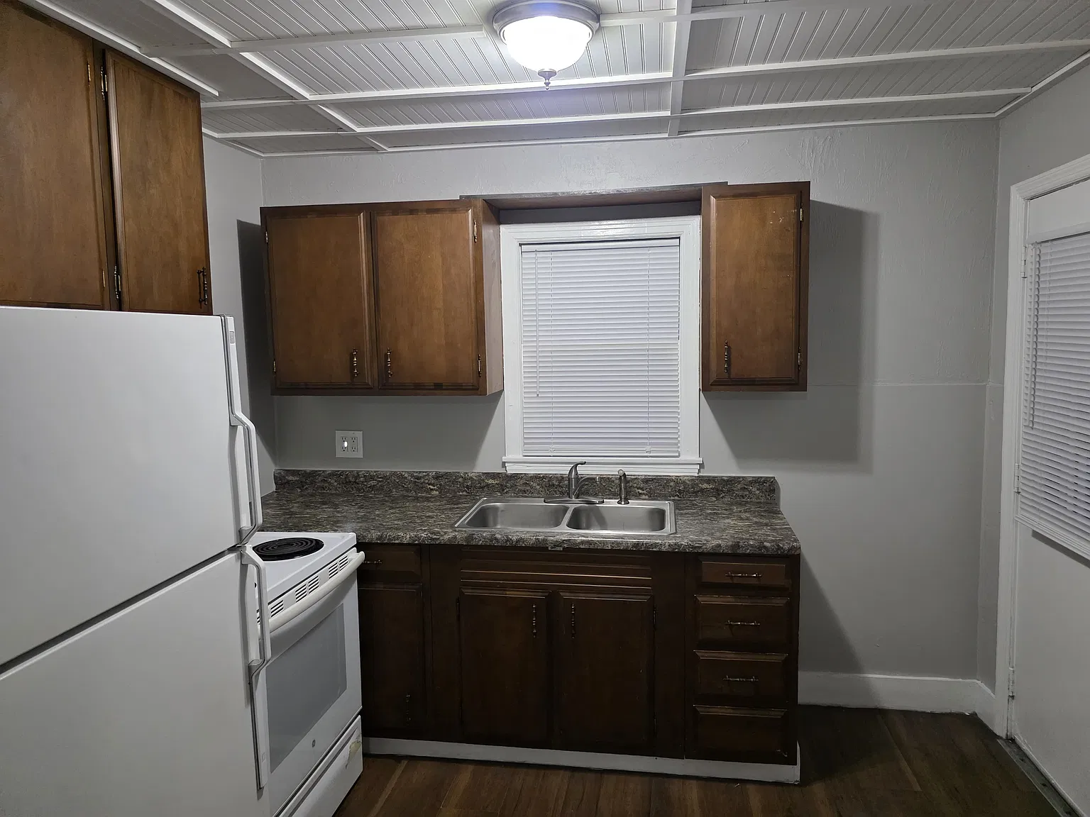 1 bed, 450 sqft, $900 — Photo 3