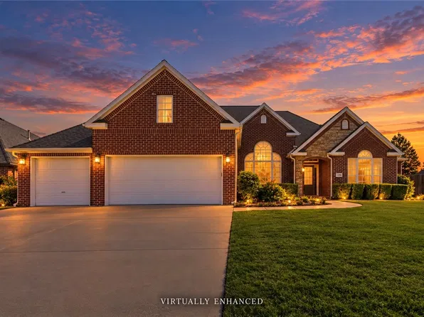 1218 NE Waverly Way, Bentonville, AR 72712