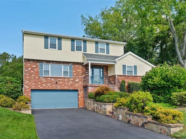 111 Emily Dr, Pittsburgh, PA 15215