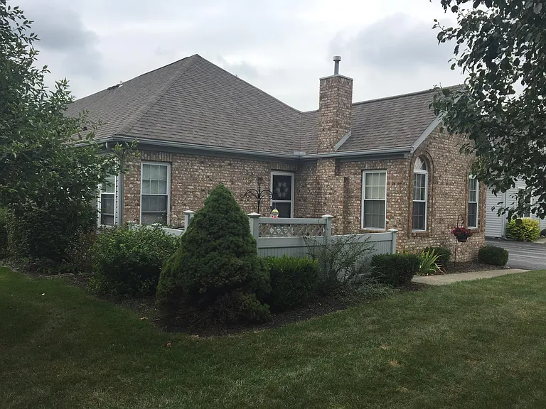 82 Stonegate Cir — Photo 2