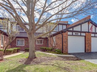 1503 Columbia Ct, Elk Grove Village, IL 60007