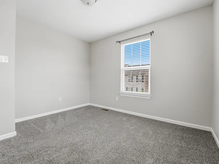 202 Pointe View Dr — Photo 13