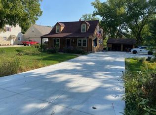 3450 Fiebrantz Dr, Brookfield, WI 53005