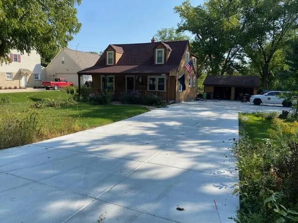 3450 Fiebrantz DRIVE, Brookfield, WI 53005