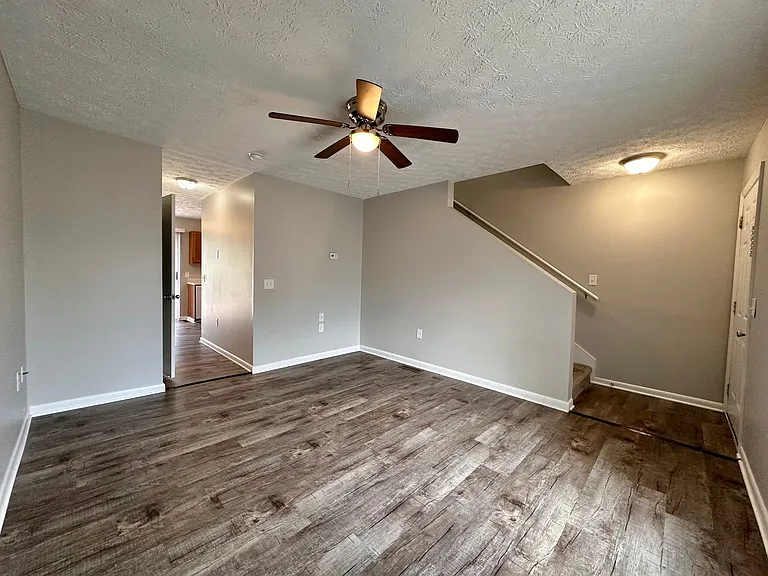 2021 N Sizer Ave #L — Photo 49