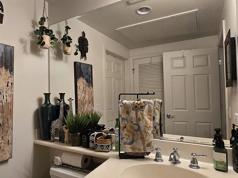 Half Bath-washer/dryer closet