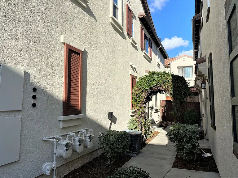 289 Tiburon Dr #186 — Photo 20