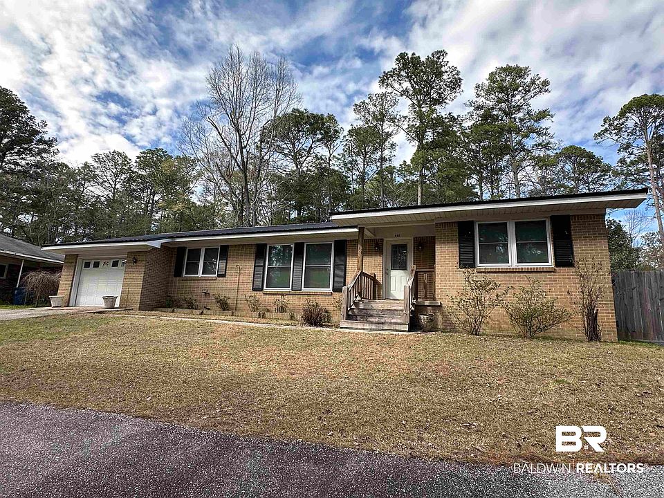 1st image of 440 Dogwood Dr