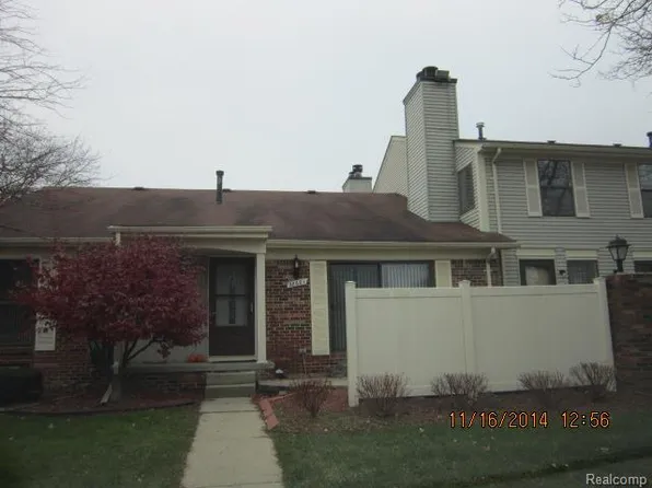 38681 Golfview Dr W, Clinton Township, MI 48038