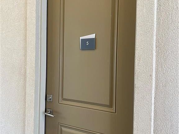 2nd image of 117 Wren St #5