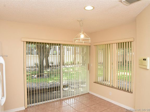 4th image of 1025 Arezzo Cir #1025