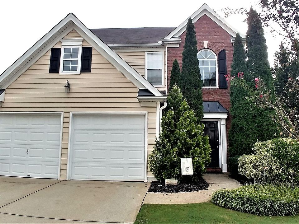 Charming neighborhood setting
