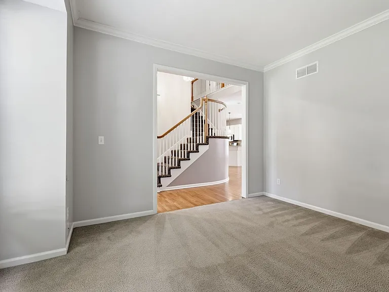 14117 Parkhill Ln — Photo 20