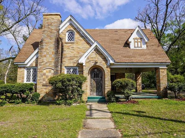 550 Maple St, Camden, AR 71701