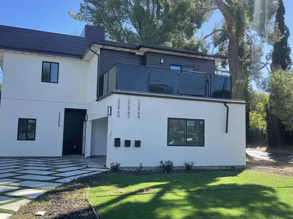 22960 Ostronic Dr, Woodland Hills, CA 91367