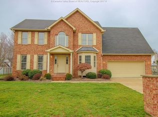 30 Brookgreen Dr, Hurricane, WV 25526