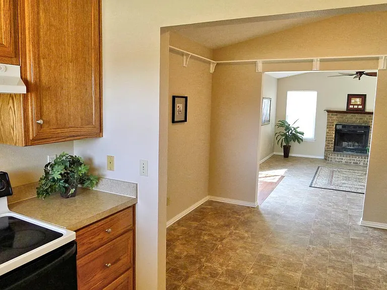 3001 Barnes Dr — Photo 4