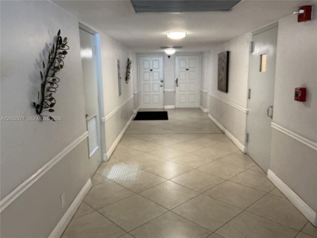 3010 N Course Dr APT 712, photo 6