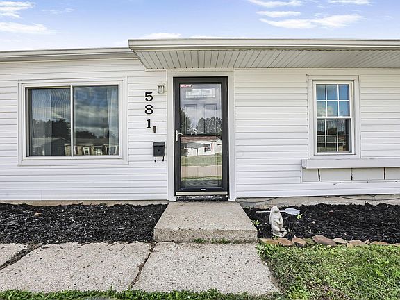 4th image of 581 Edgewood Dr