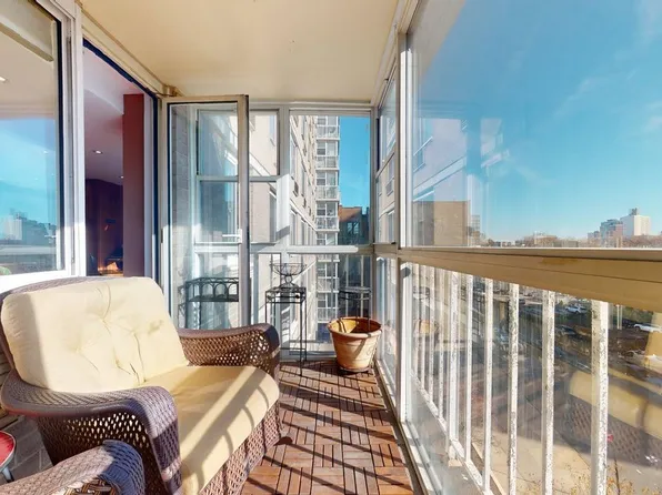 118-17 Union Turnpike image 38 of 49