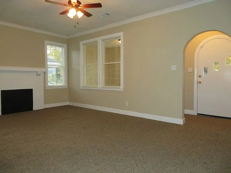 943 Biggs St — Photo 5