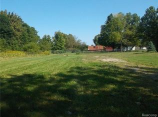 37520 Ash Rd, New Boston, MI 48164