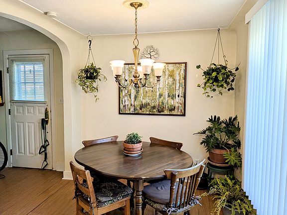 Great Dining Space!