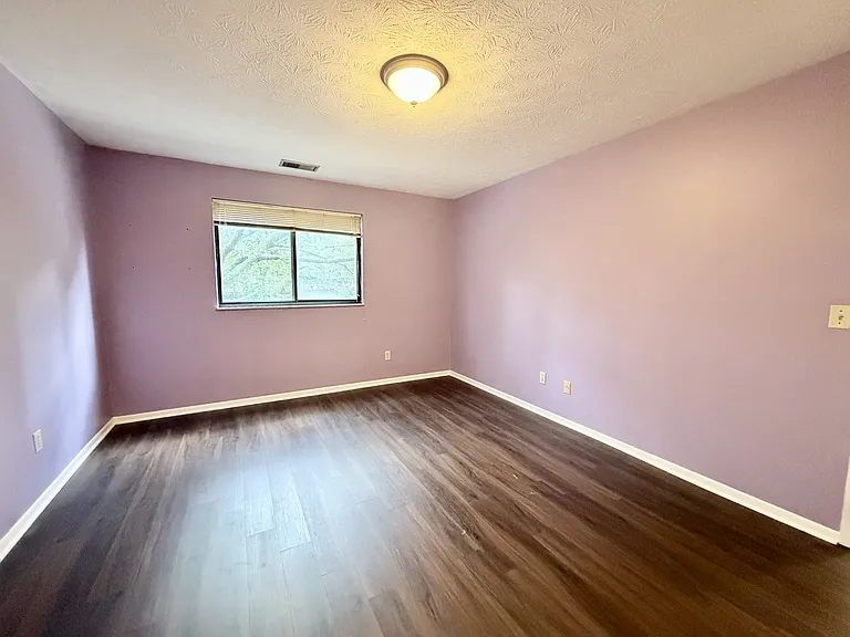 518 Riddle Rd #6 — Photo 8