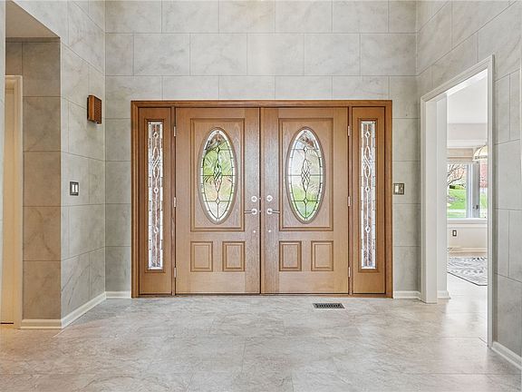 4th image of 106 Foxwood Dr