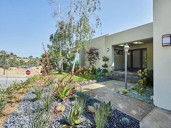 4th image of 3311 Rubio Crest Dr