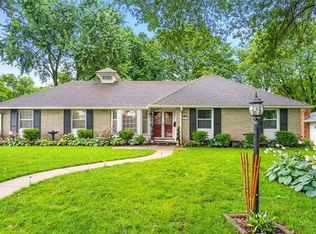 7501 Crescent Dr, Raytown, MO 64138