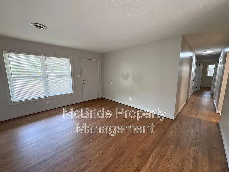 1437 Ridgewood Dr — Photo 12