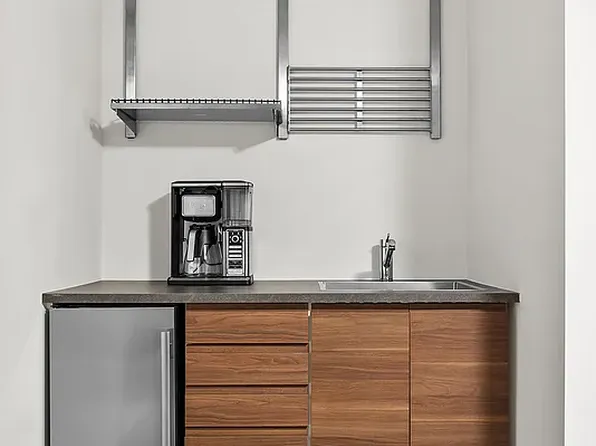 71 Greene Avenue image 19 of 21