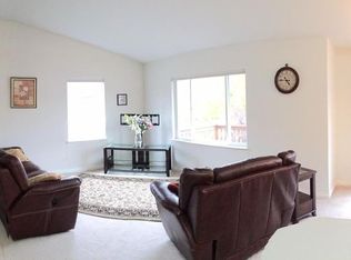 8260 Spruce St, Anchorage, AK 99507