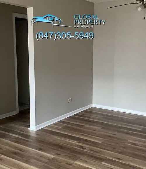 260 E Grand Ave — Photo 17